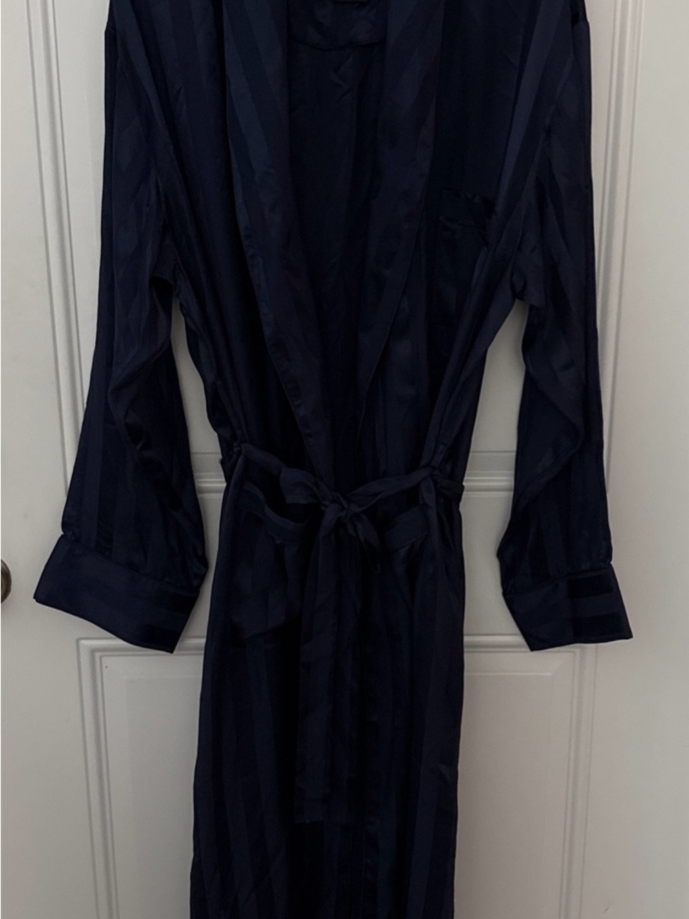 Saks Fifth Avenue Men’s 100% Silk Robe with Tie Navy blue With Pockets Striped